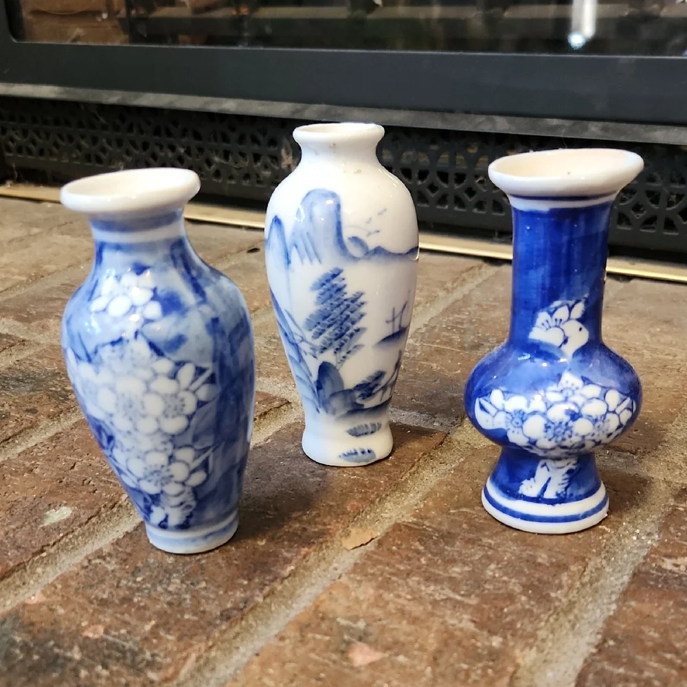 Vintage Chinese Bud Vases Miniature  Set Of 3 Cobalt Blue Asian Cherry Blossoms